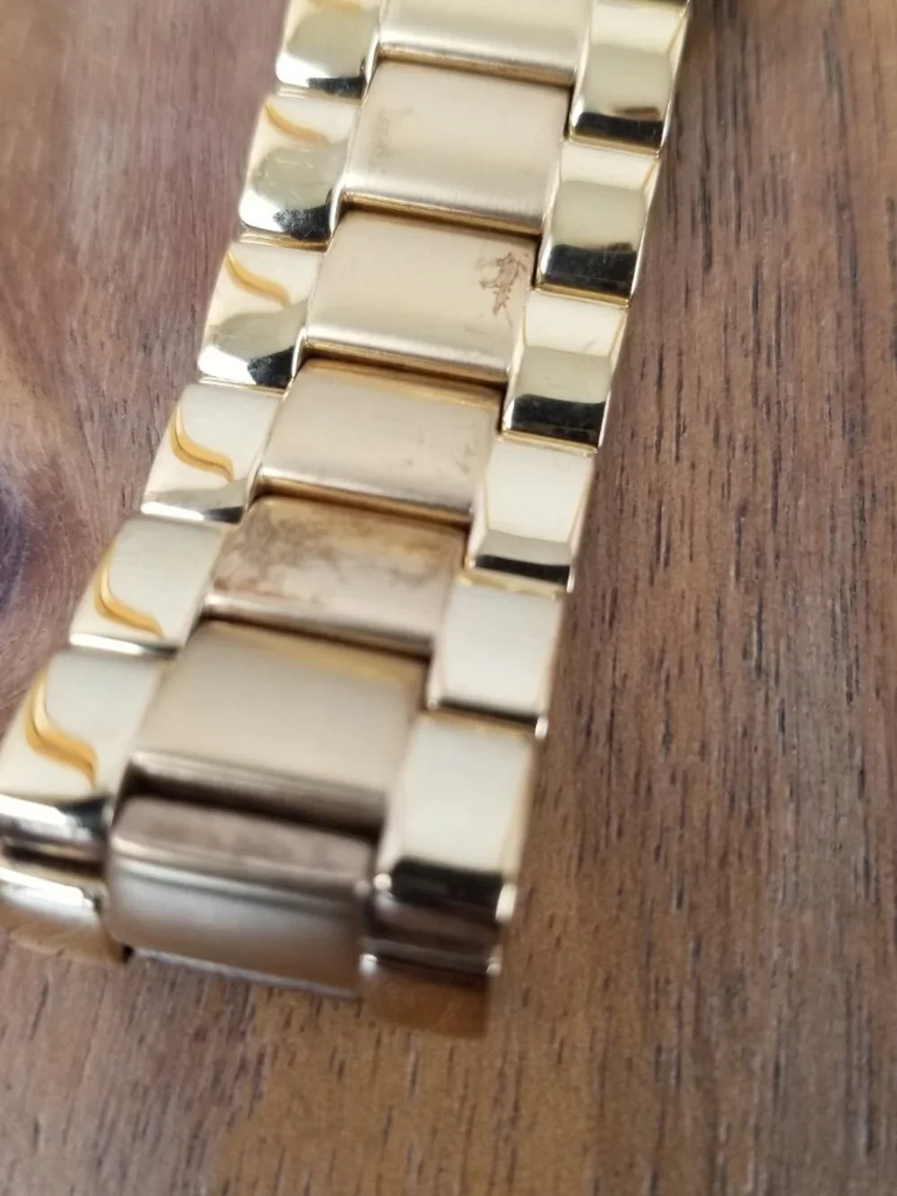 Juicy Couture Gold Watch Gold Face Gold Link Bracelet Pink Arrow NEEDS BATTERY